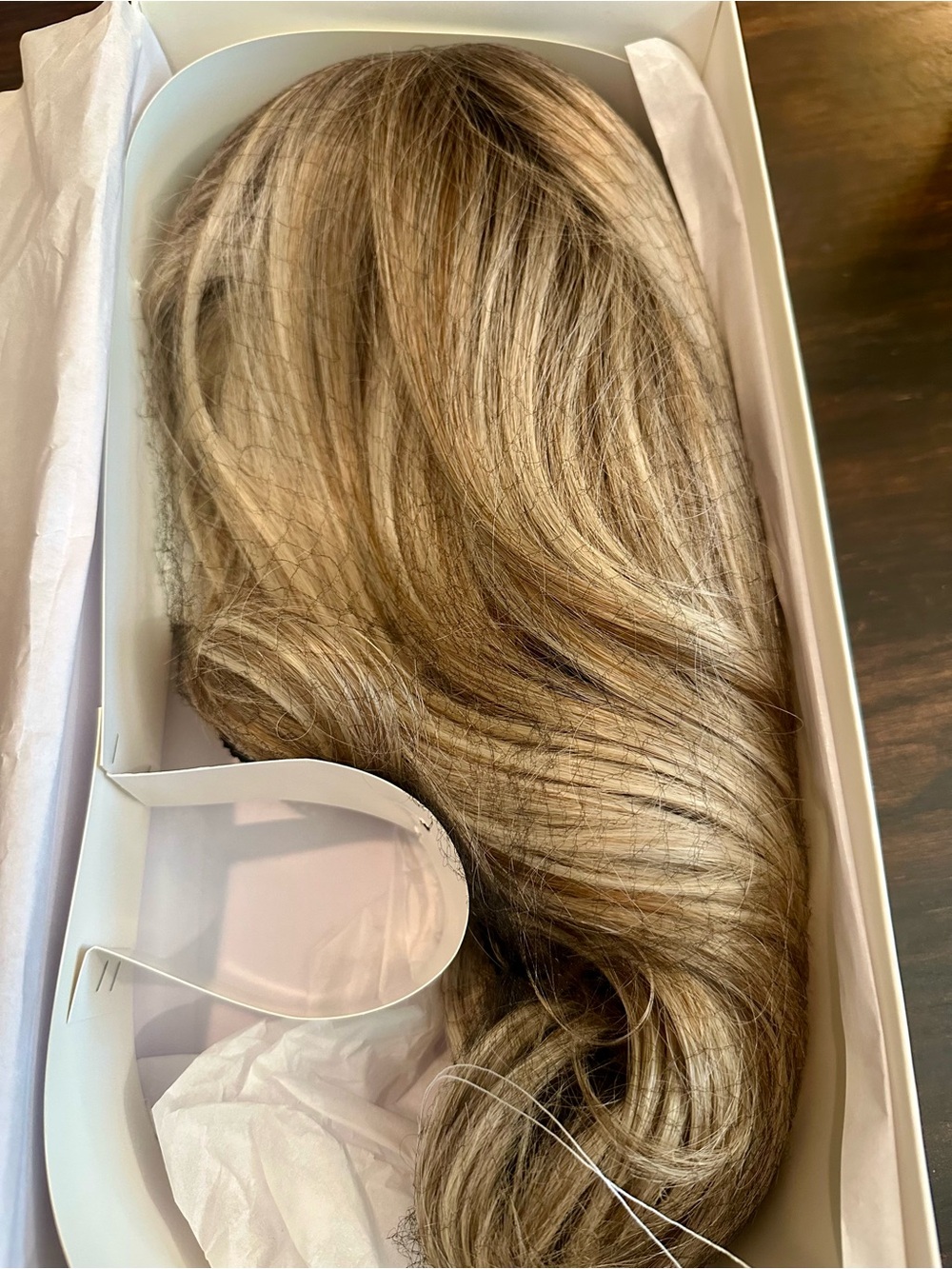 Showrunner- Raquel Welch Wig
RL 19/23SS - SS Biscuit - Picture 5 of 6